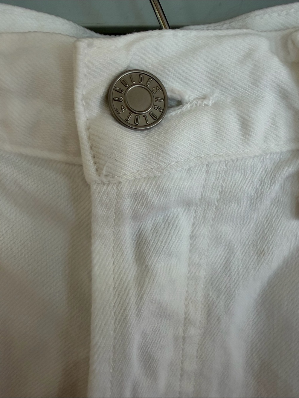 Agolde White High-Rise Leith Denim Shorts, Marshmallow - Picture 5 of 8